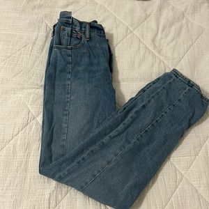 Abercrombie and fitch ultra high rise 90s straight jean.
